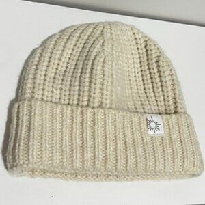 Aerie Cream Beanie